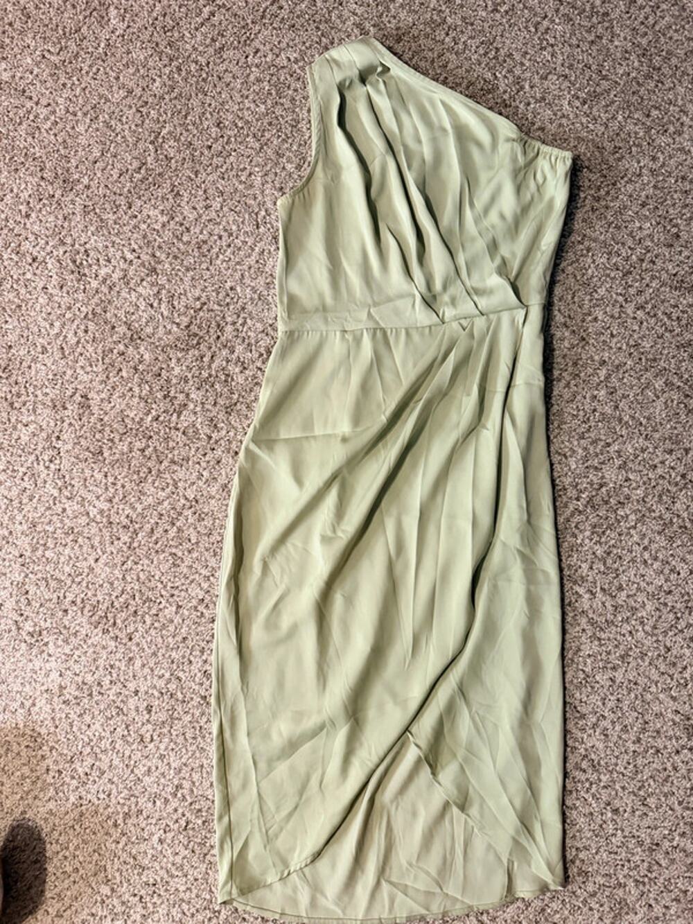 3 for $9 Pretty garden green tulip front one shoulder dress EUC S 2515